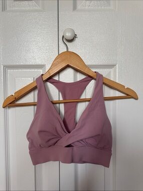 Lululemon align S4 Twist-Front Racerback sports bra in Mauve